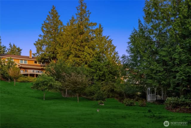 Property photo for 3969 Palomino Drive Ne, Bainbridge Island photo 4