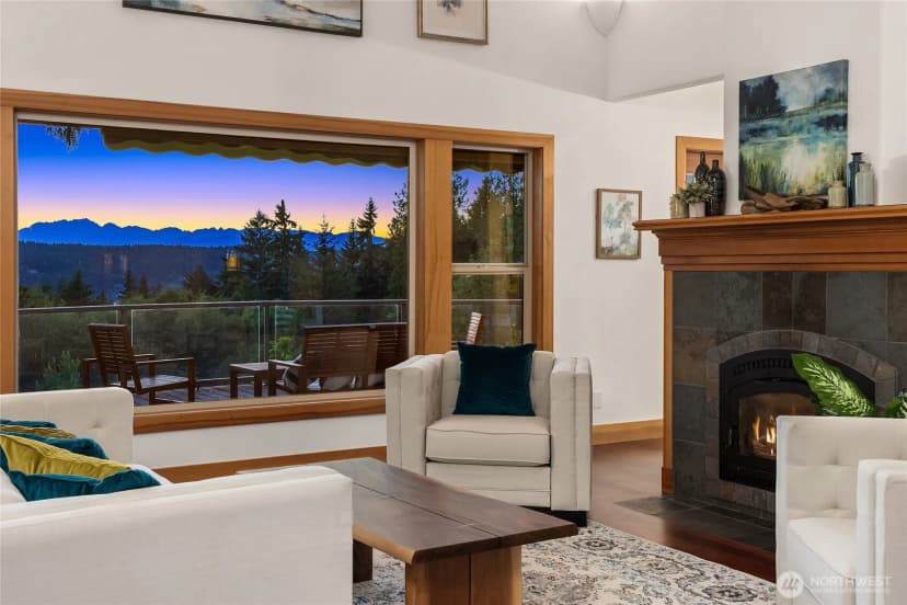 Property photo for 3969 Palomino Drive Ne, Bainbridge Island photo 9
