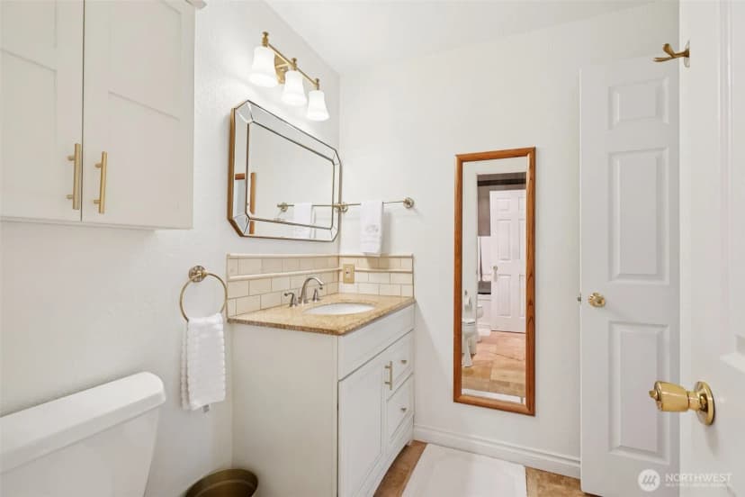Property photo for 4181 W Lake Sammamish Parkway Se #b301, Bellevue photo 20