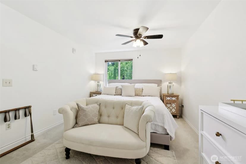 Property photo for 4181 W Lake Sammamish Parkway Se #b301, Bellevue photo 14