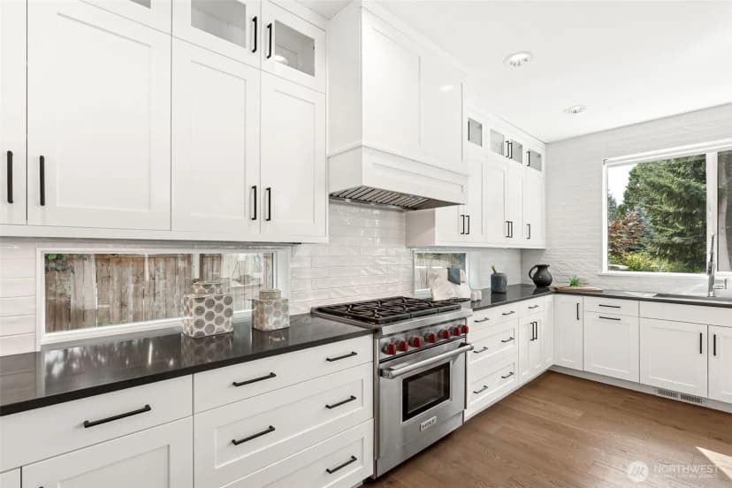 Property photo for 8426 Se 37th Street, Mercer Island photo 13