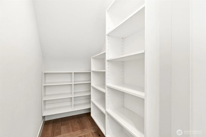 Property photo for 8426 Se 37th Street, Mercer Island photo 15