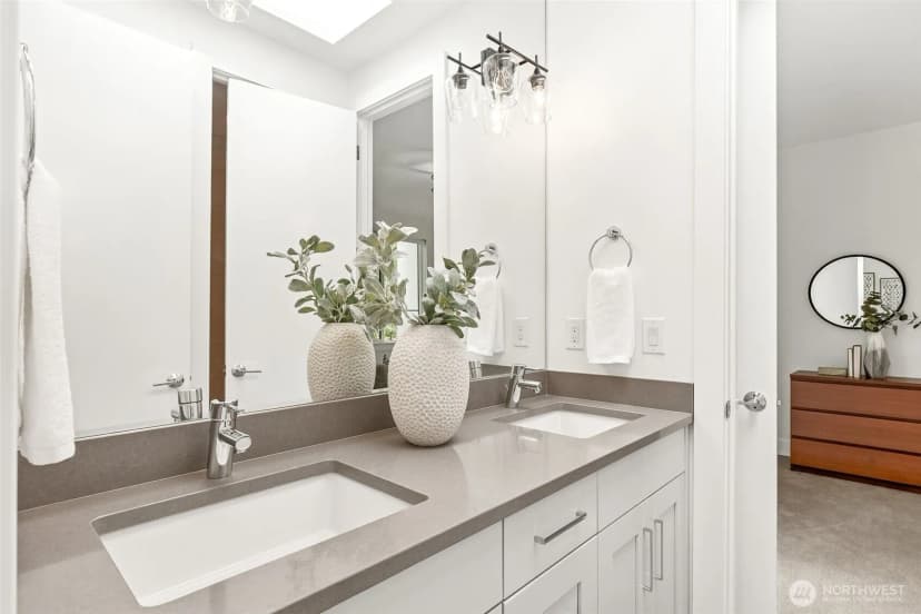 Property photo for 8426 Se 37th Street, Mercer Island photo 24