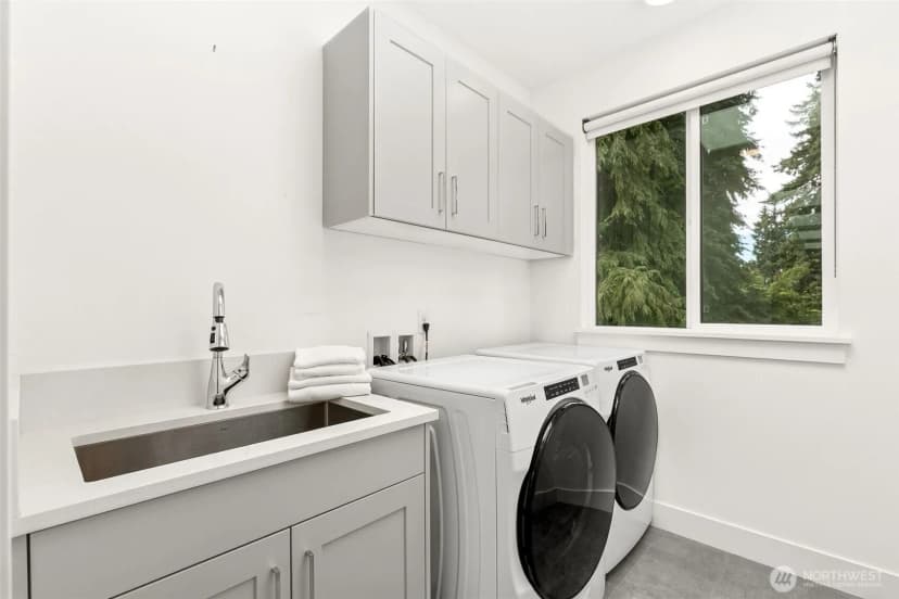 Property photo for 8426 Se 37th Street, Mercer Island photo 29