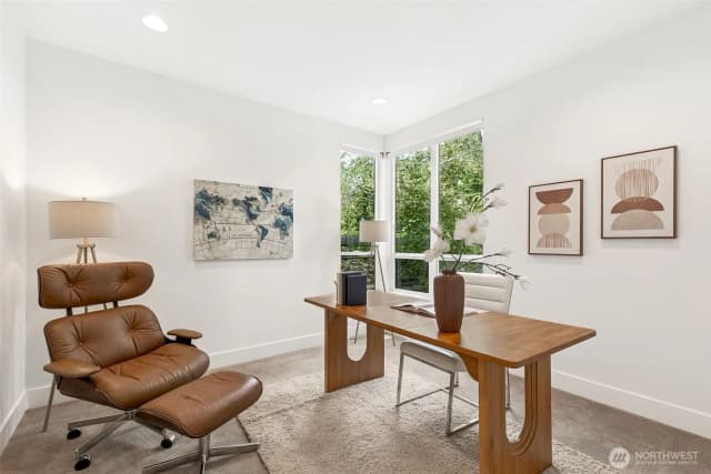 Property photo for 8426 Se 37th Street, Mercer Island photo 3