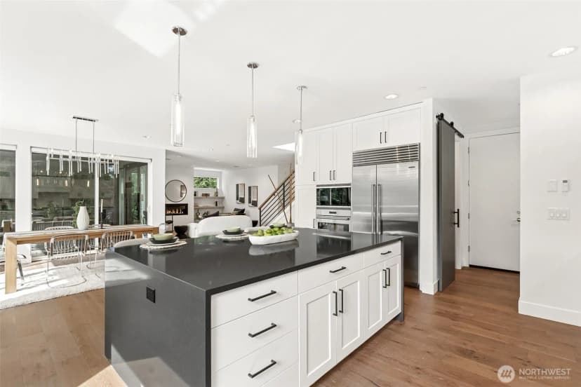 Property photo for 8426 Se 37th Street, Mercer Island photo 12