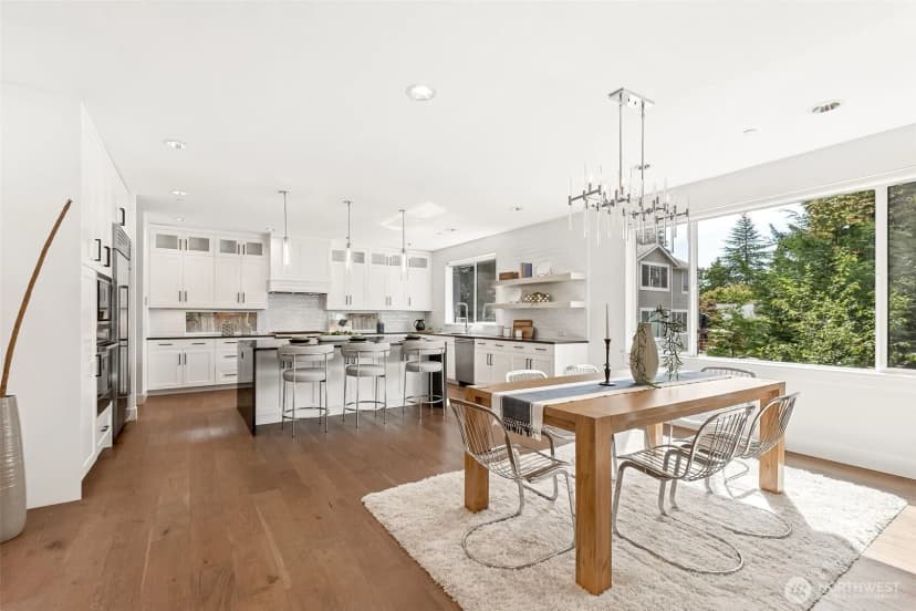 Property photo for 8426 Se 37th Street, Mercer Island photo 6