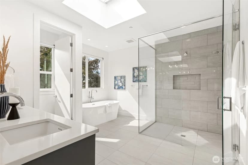 Property photo for 8426 Se 37th Street, Mercer Island photo 19