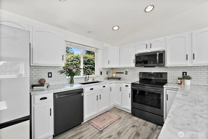Property photo for 16243 Pleasant Beach Drive Se, Yelm photo 13