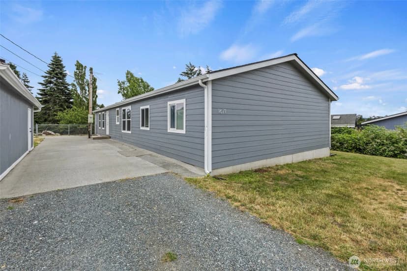 Property photo for 1671 Phillip Street, Oak Harbor photo 2