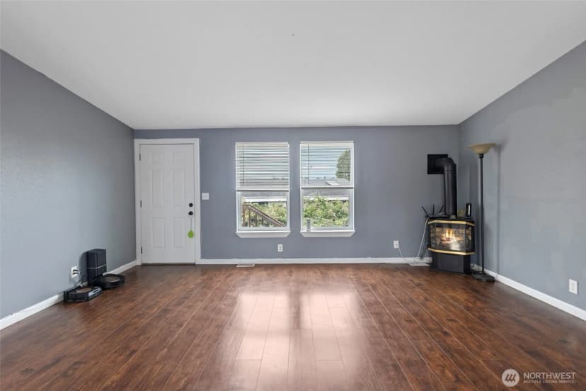 Property photo for 1671 Phillip Street, Oak Harbor photo 12