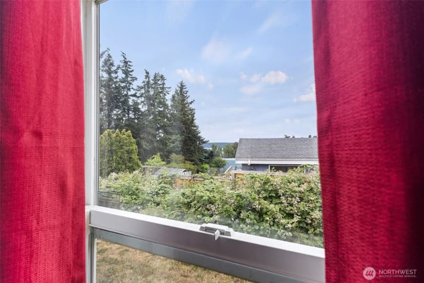 Property photo for 1671 Phillip Street, Oak Harbor photo 16