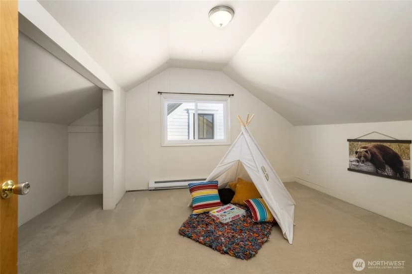 Property photo for 307 Center St, La Conner photo 18