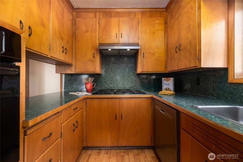 Property photo for 307 Center St, La Conner photo 13