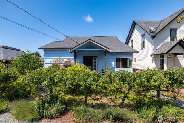 Property photo for 307 Center St, La Conner photo 3
