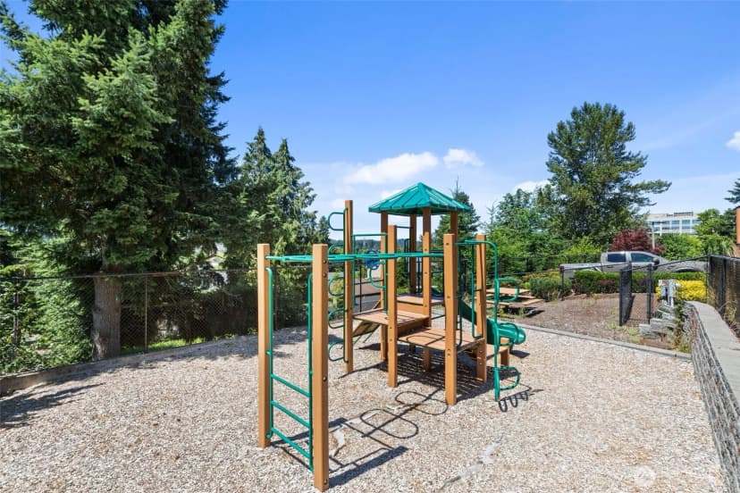 Property photo for 4040 129th Court Se #18, Bellevue photo 36