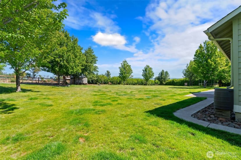 Property photo for 321 Range View Road, Ellensburg photo 34