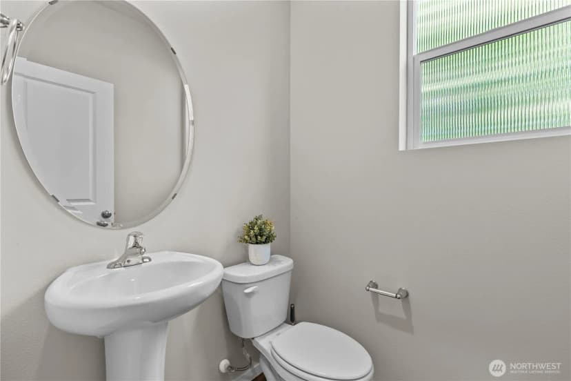 Property photo for 10825 32nd Street Ne, Lake Stevens photo 16