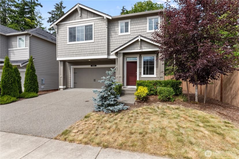 Property photo for 10825 32nd Street Ne, Lake Stevens photo 2