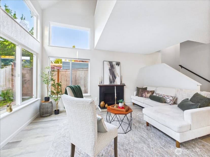 Property photo for 8424 25th Avenue Sw #c, Seattle photo 9