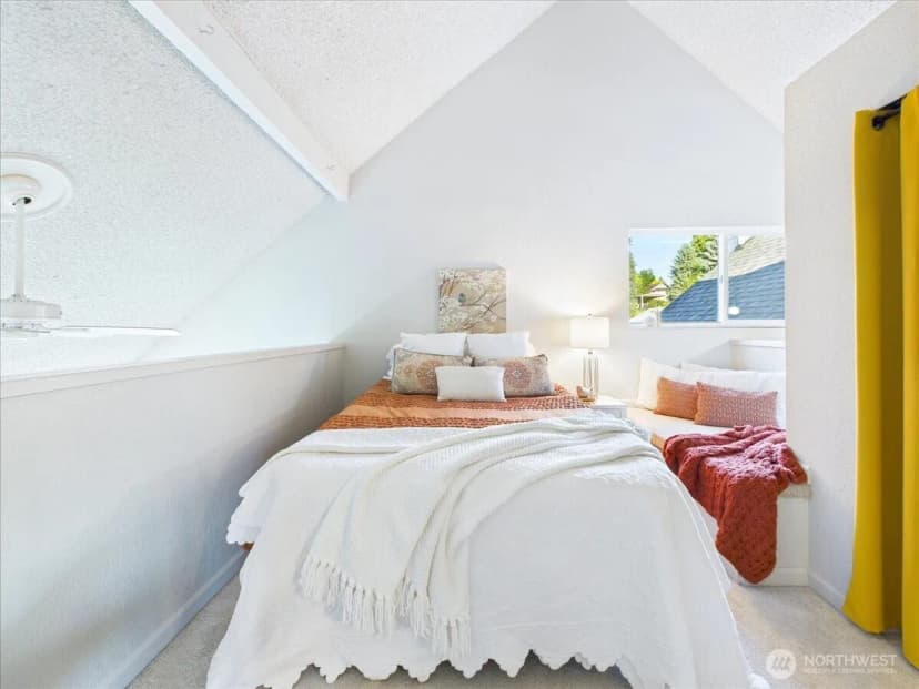 Property photo for 8424 25th Avenue Sw #c, Seattle photo 18