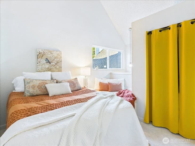 Property photo for 8424 25th Avenue Sw #c, Seattle photo 20
