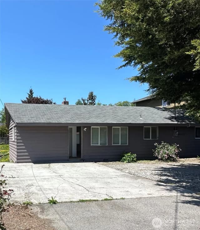 Property photo for 11918 4th Avenue W, Everett