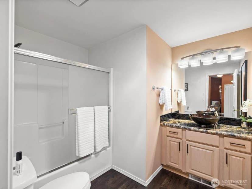 Property photo for 1 Lakewood Oaks Drive Sw, Lakewood photo 9