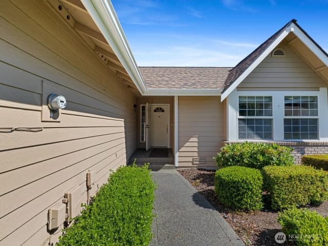 Property photo for 1 Lakewood Oaks Drive Sw, Lakewood photo 3