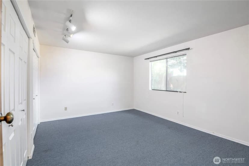 Property photo for 154 Vashon Place Ne, Renton photo 22