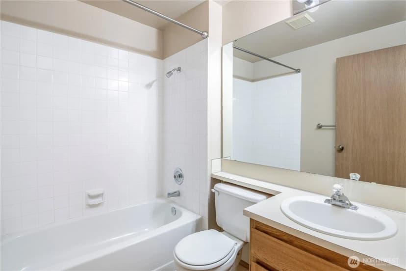 Property photo for 154 Vashon Place Ne, Renton photo 11