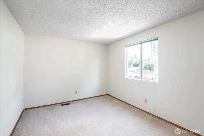 Property photo for 154 Vashon Place Ne, Renton photo 12