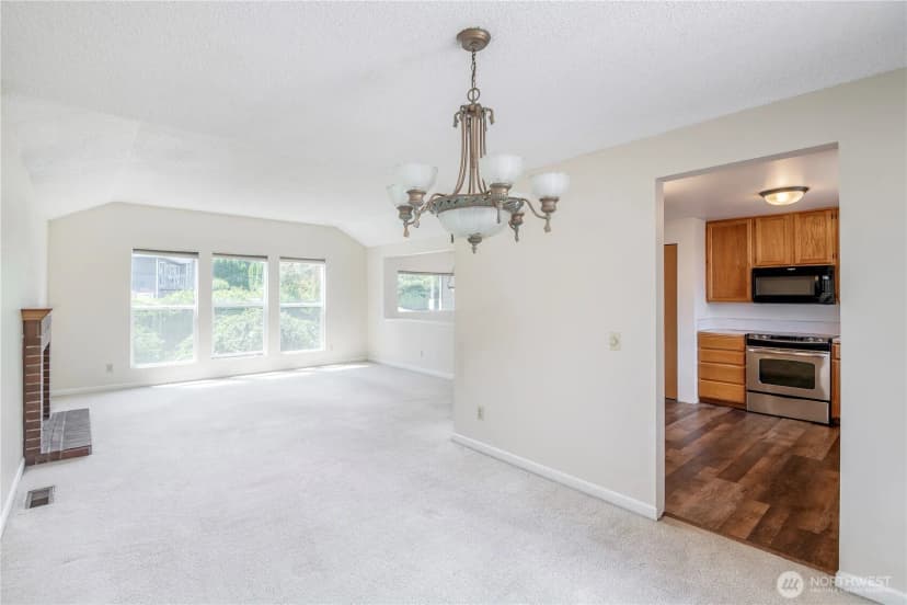 Property photo for 154 Vashon Place Ne, Renton photo 7