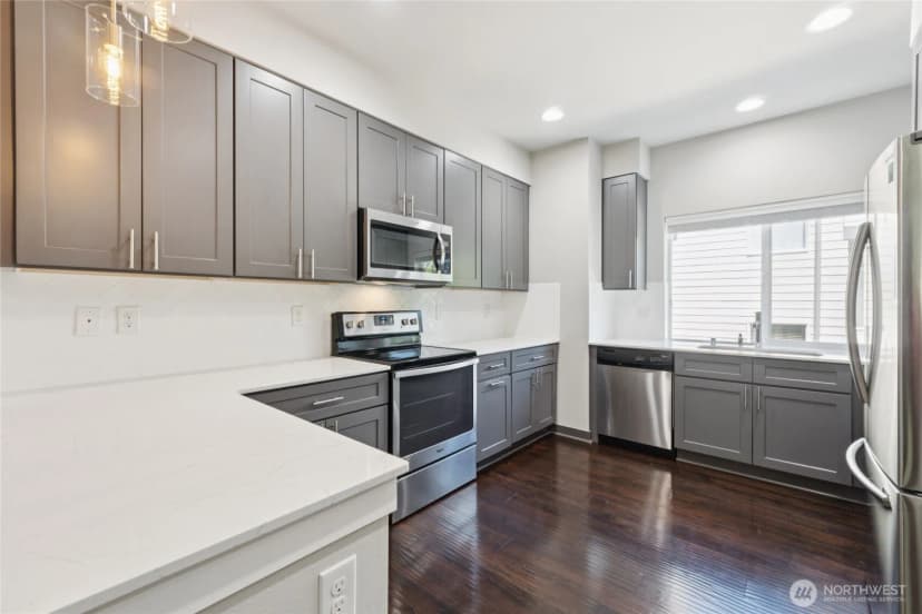 Property photo for 19225 Damson Road #c2, Lynnwood photo 9