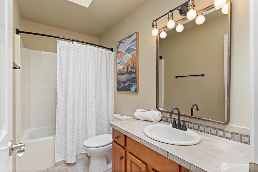 Property photo for 10427 205th Drive Se, Snohomish photo 28