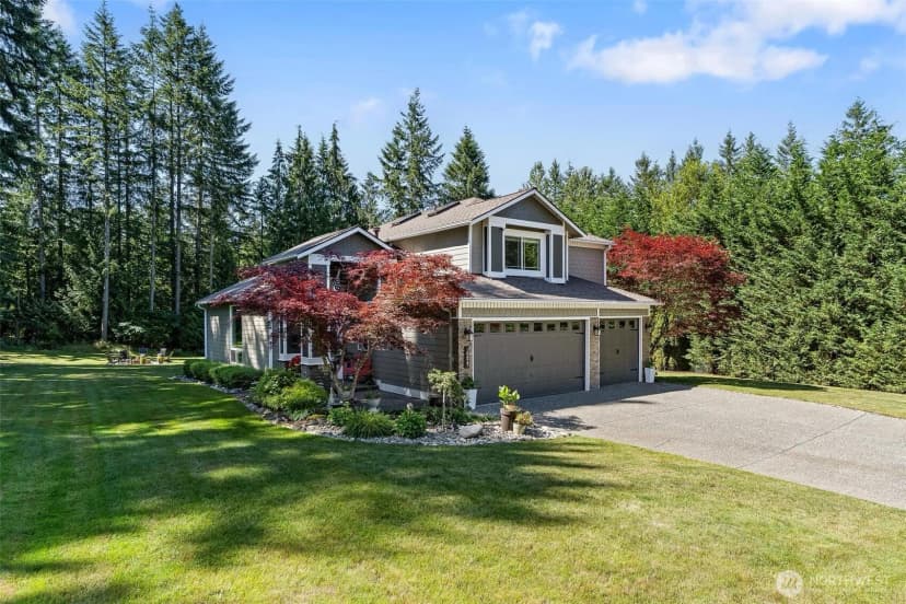 Property photo for 10427 205th Drive Se, Snohomish