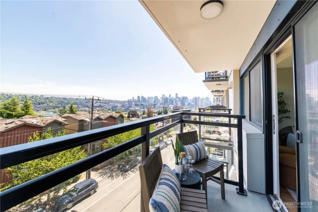 Property photo for 1525 Taylor Avenue N #505, Seattle