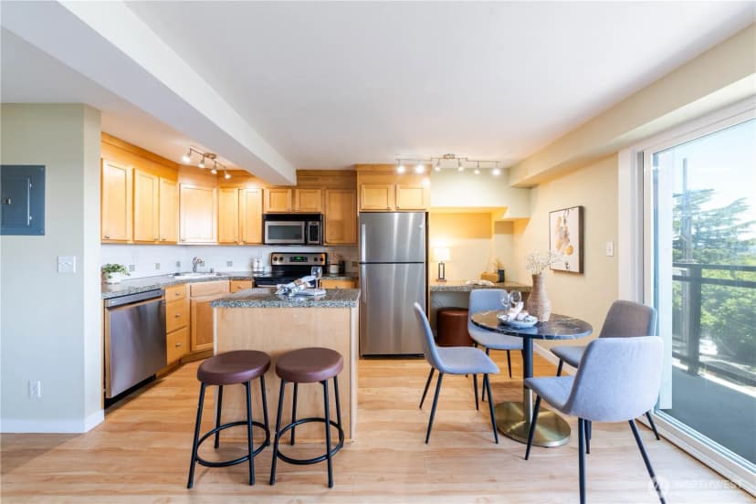 Property photo for 1525 Taylor Avenue N #505, Seattle photo 7