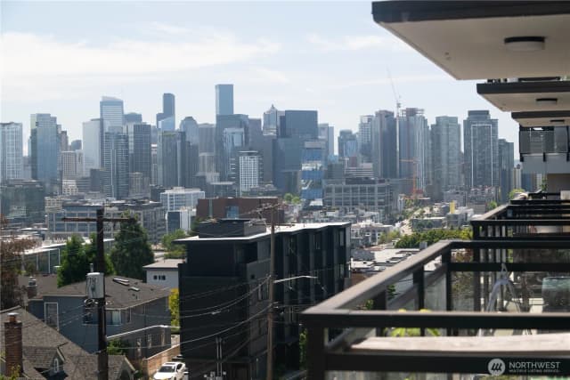 Property photo for 1525 Taylor Avenue N #505, Seattle photo 2