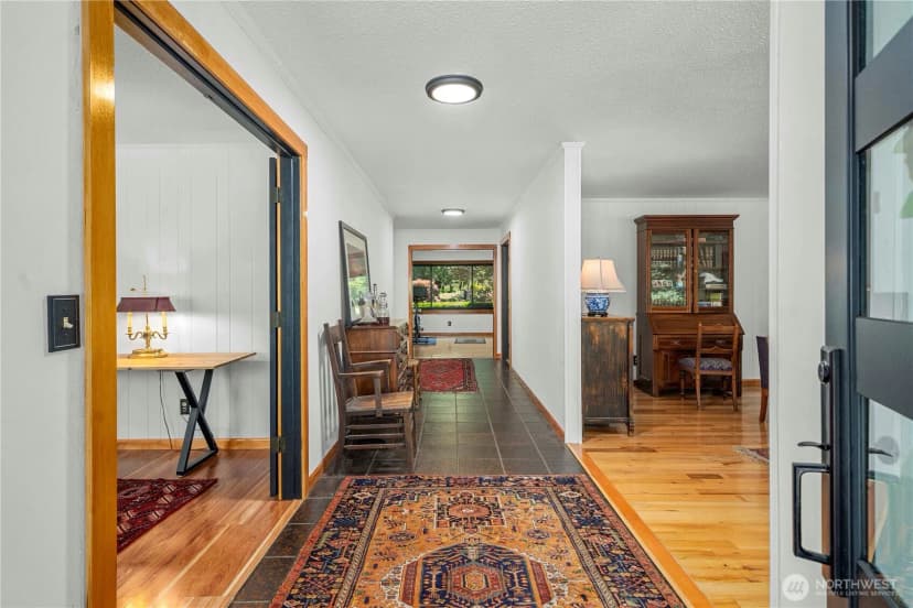 Property photo for 6702 77th Street W, Lakewood photo 7