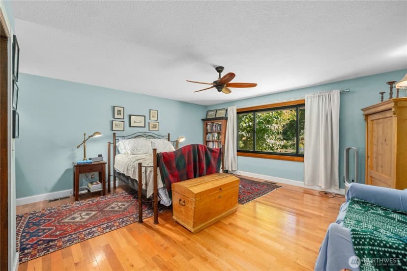Property photo for 6702 77th Street W, Lakewood photo 20