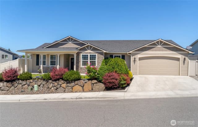 Property photo for 2219 Treat Street Se, East Wenatchee