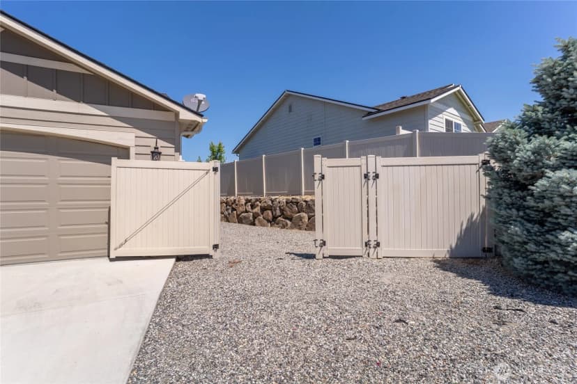 Property photo for 2219 Treat Street Se, East Wenatchee photo 38