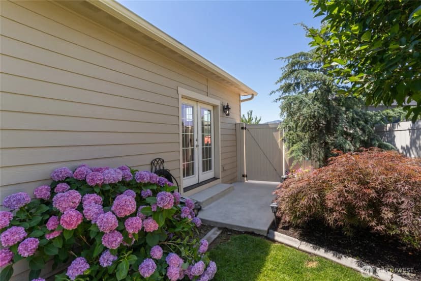 Property photo for 2219 Treat Street Se, East Wenatchee photo 32