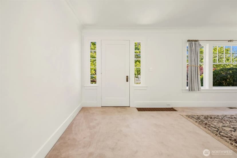 Property photo for 5023 Ne 36th Avenue, Seattle photo 7