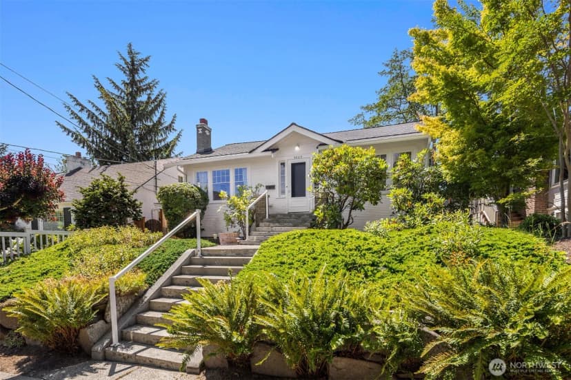 Property photo for 5023 Ne 36th Avenue, Seattle photo 3
