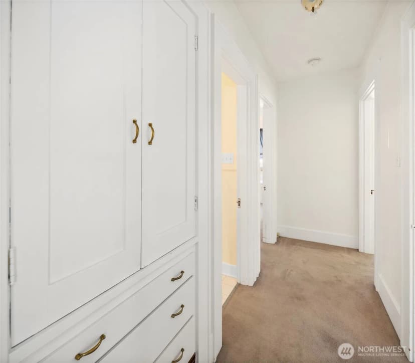 Property photo for 5023 Ne 36th Avenue, Seattle photo 12