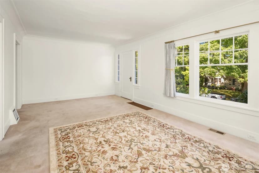 Property photo for 5023 Ne 36th Avenue, Seattle photo 6