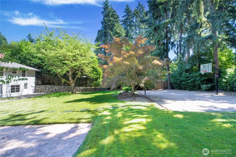 Property photo for 10425 Se 22nd Street, Bellevue photo 32