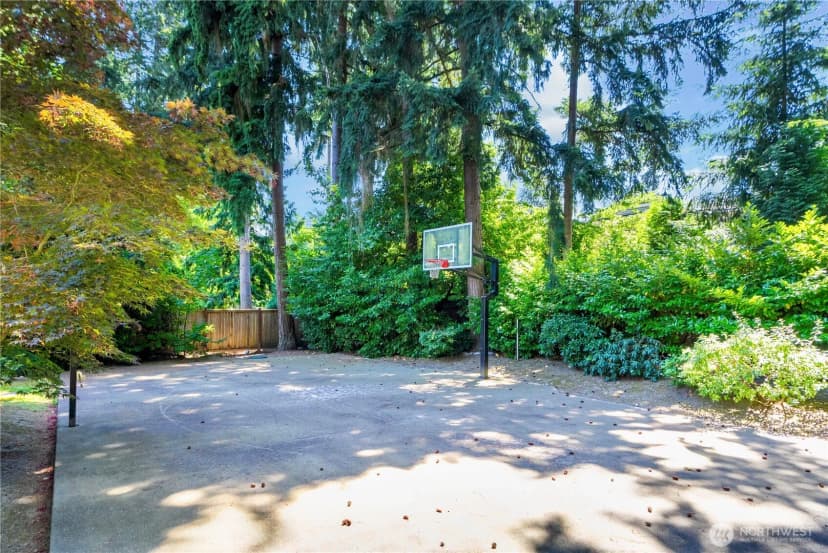 Property photo for 10425 Se 22nd Street, Bellevue photo 33